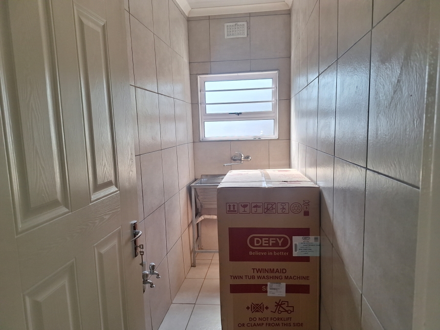 To Let 2 Bedroom Property for Rent in Levyvale Eastern Cape